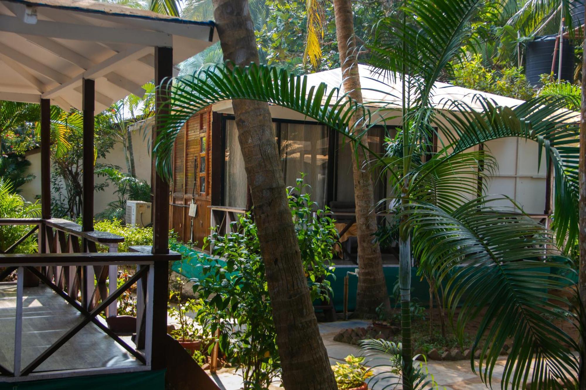 Cuba Patnem Hotel Patnem Beach Exterior photo