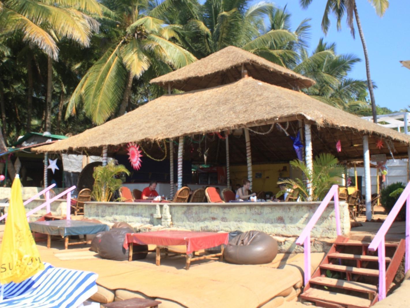 Cuba Patnem Hotel Patnem Beach Exterior photo